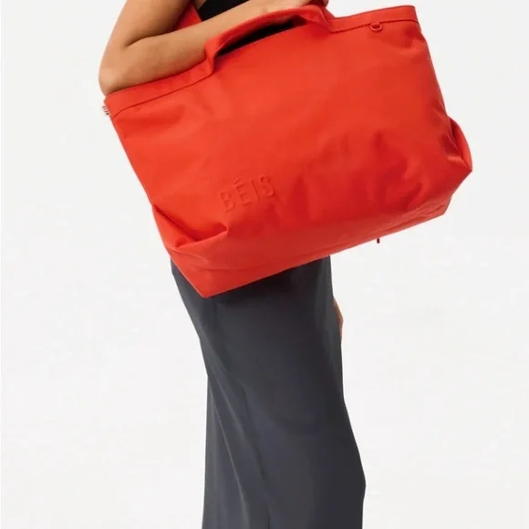 Stylish BEIS Flame Travel Tote Bag & Black Hydrojug 40 oz Tumbler. - Picture 6 of 10